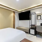 Hotel Maru