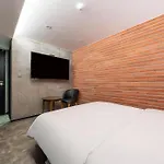 Jongro Hotel Laboum