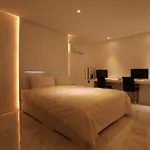 Lusso Hotel