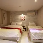 Fiona Hotel