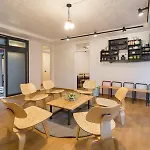 9 Road - Hostel