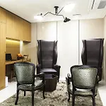 Richwell Hotel