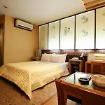 Max Hotel