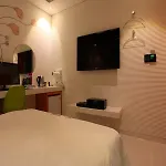 Crossing Hotel