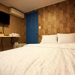 Gonggam Hotel Shinchon