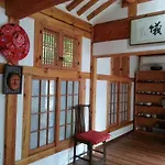 Yoos Family Guest House