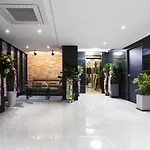 Hotel Leaders