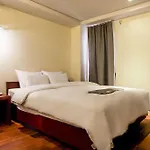 Christie Hotel
