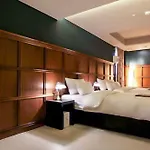 Christie Hotel