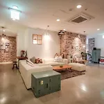 Mmmio House