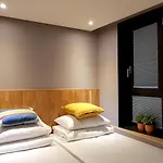 Hostel Cleo Seoul Hongdae