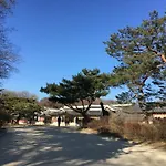 Mon Oncle A Seoul