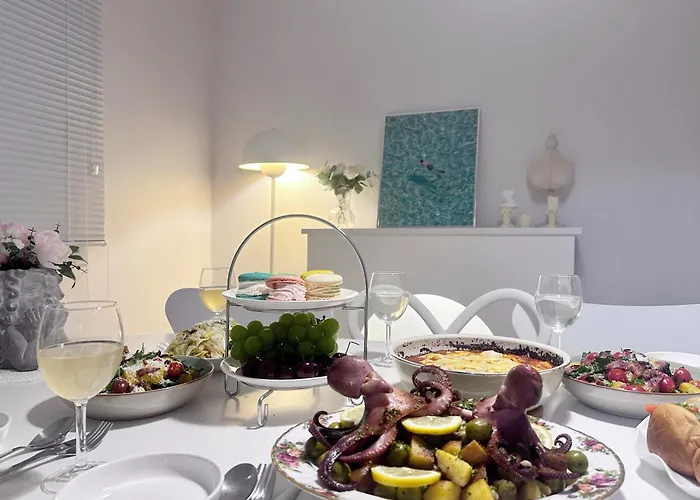 Sun&Smile - 20Min To Gangnam, 30Mins To Hongdae, 2 Bedroom, Max 7Pax