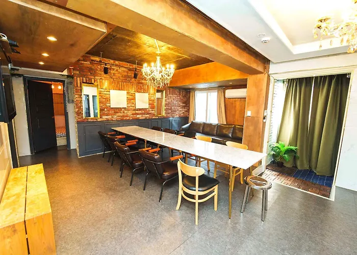 Gu & Anne House Sinchon