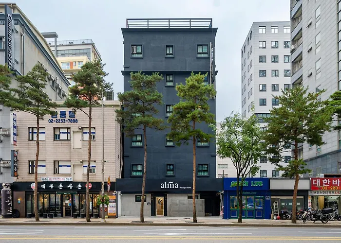 Alma Hotel