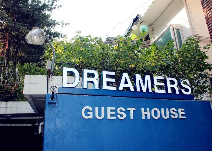 Dreamers Guesthouse