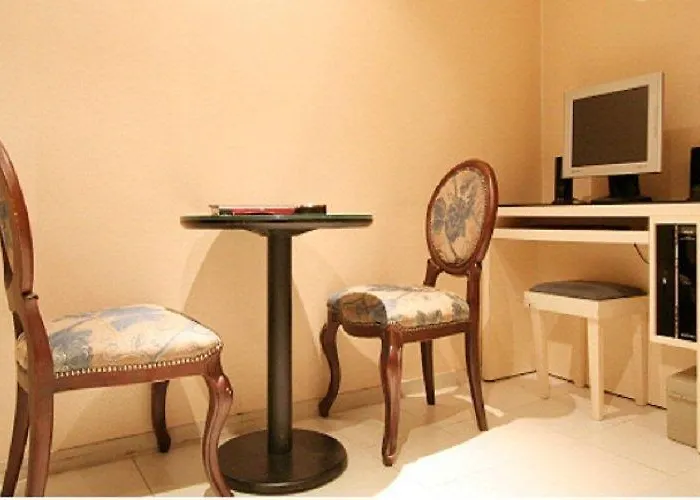 Max Hotel