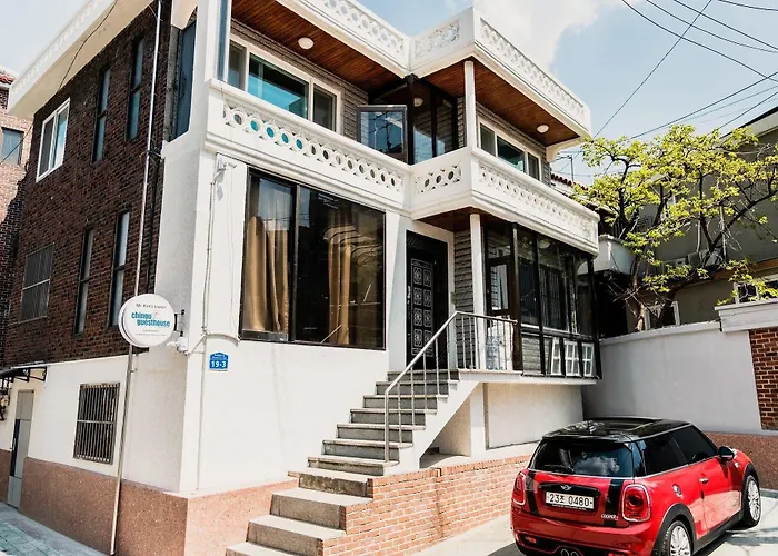 Chingu Guesthouse Hongdae