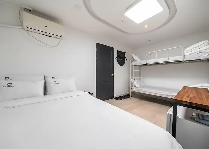 Must Stay Hotel