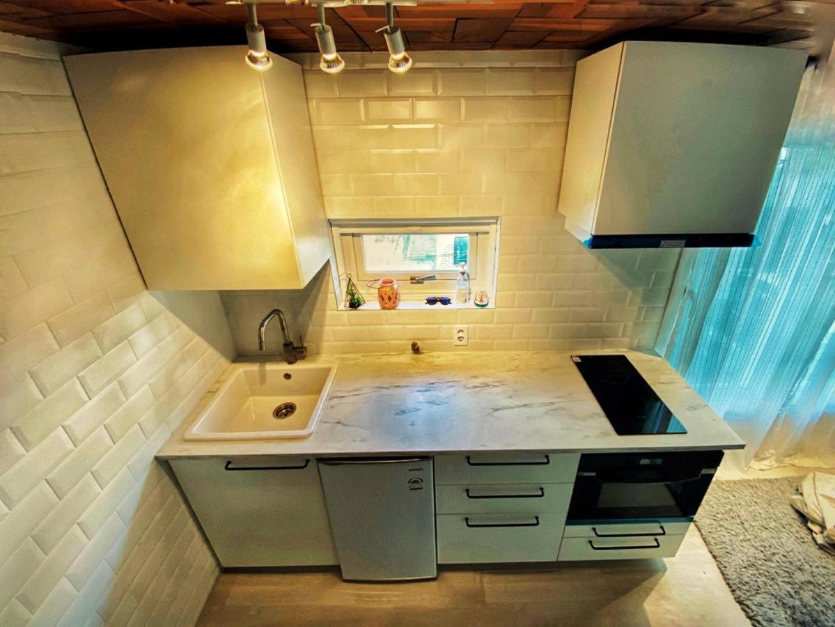 Snu Nakseongdae Share House Homestay