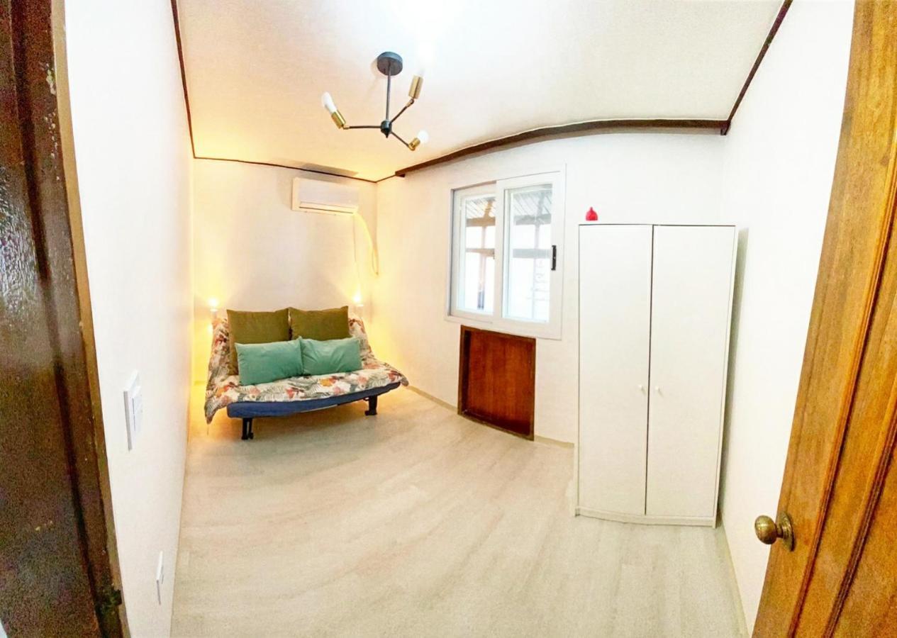 Snu Nakseongdae Share House Homestay Seoul