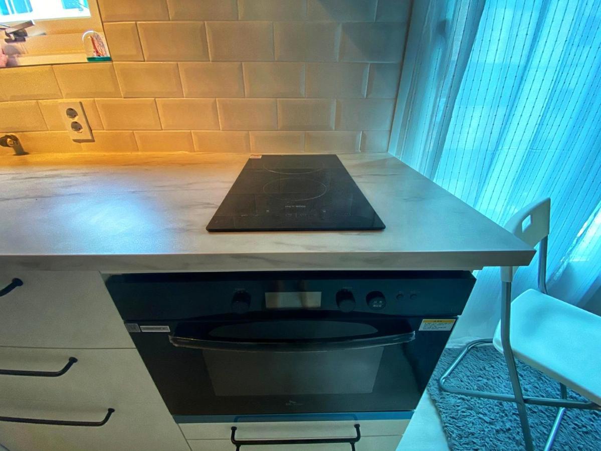 Snu Nakseongdae Share House Homestay