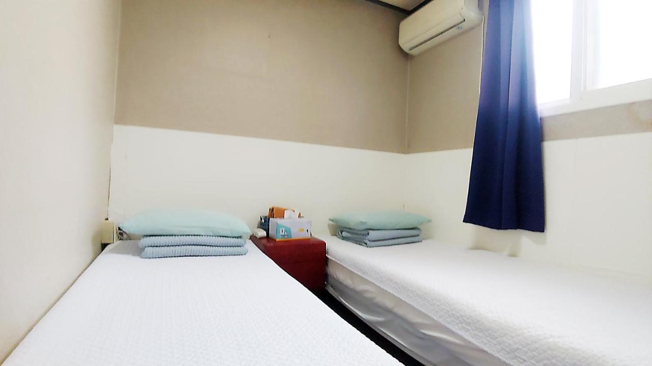 Red Panda Myeongdong Guest house Seoul