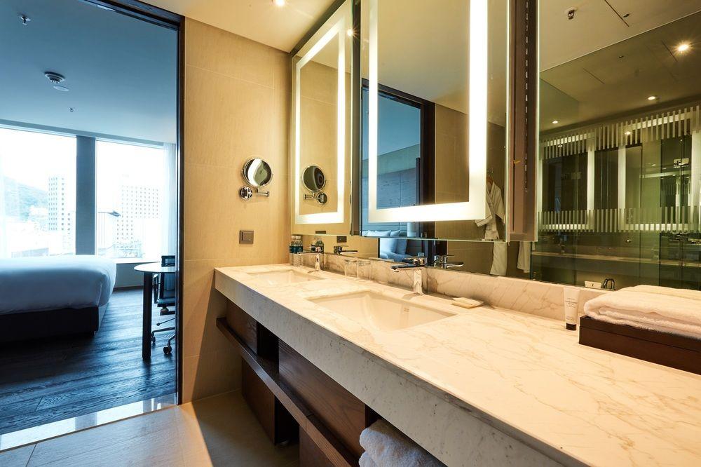 Courtyard By Marriott Namdaemun Hotel Seoul