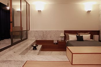 Snow Hotel 3*