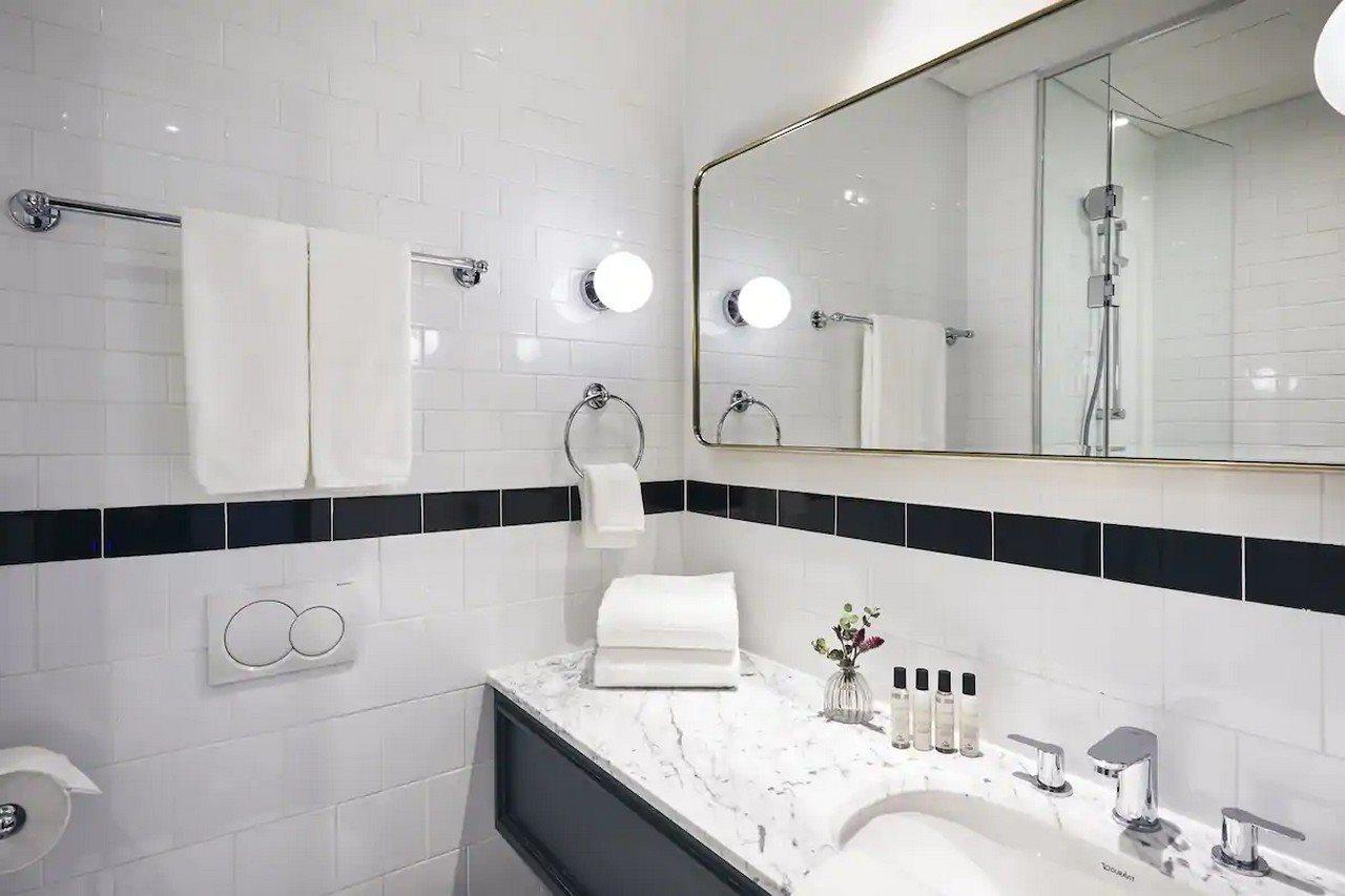 Alcove Managed By Accorhotels And Ambassador