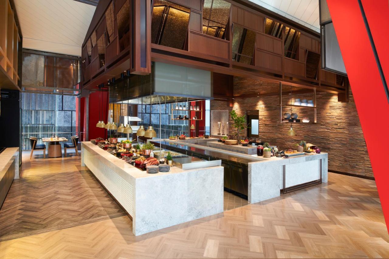 Fairmont Ambassador Hotel
