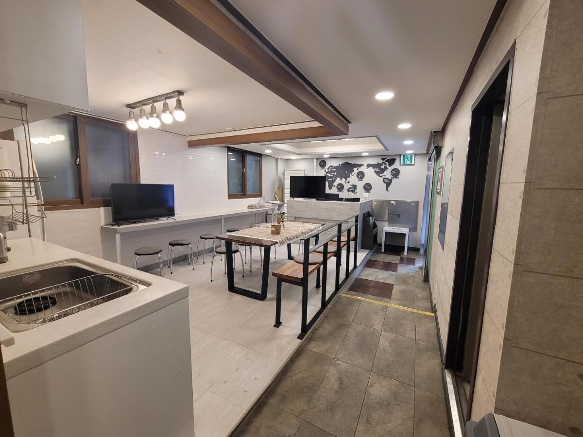 Hostel Olive Myeongdong *