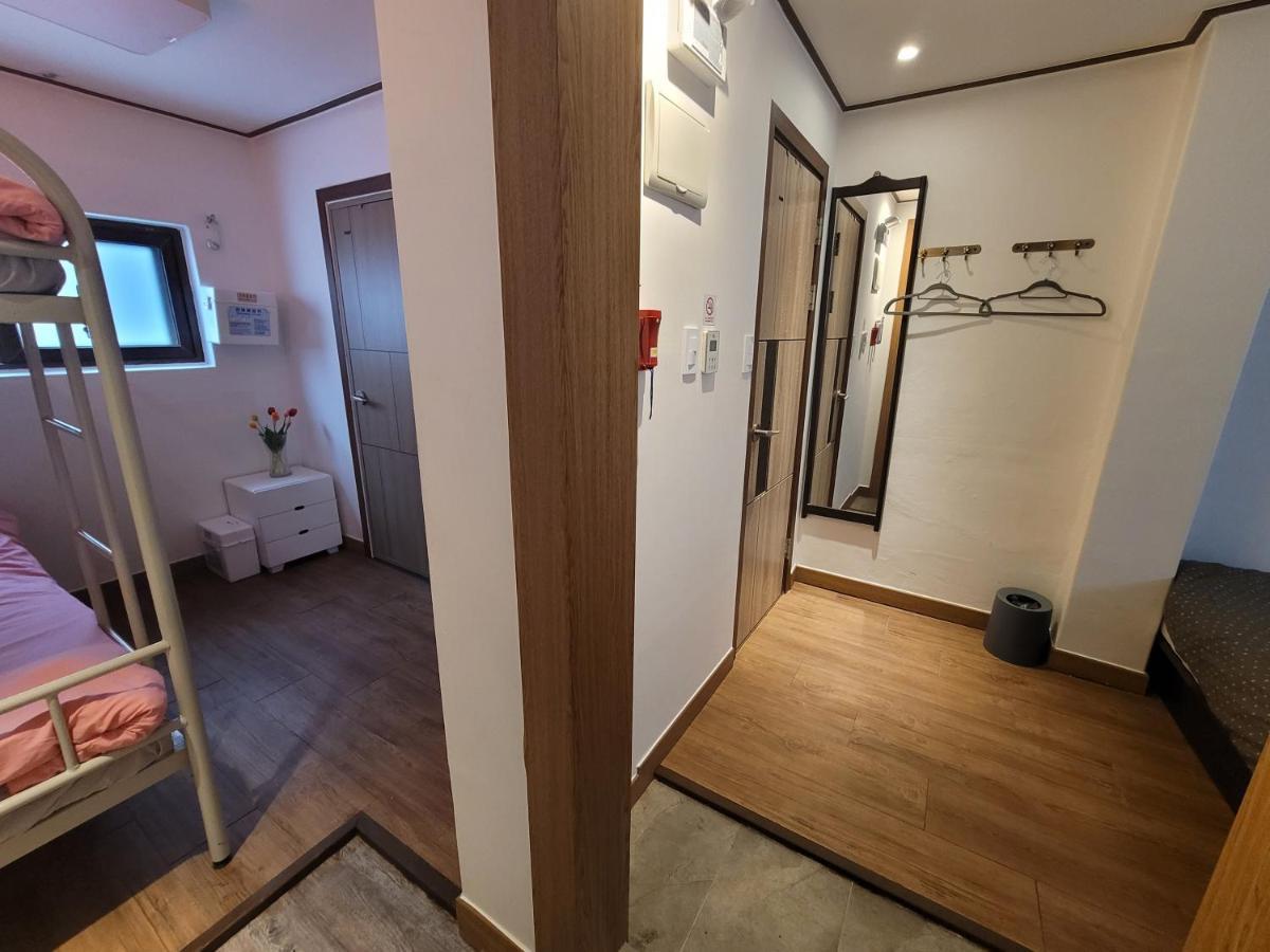 Olive Myeongdong Hostel *