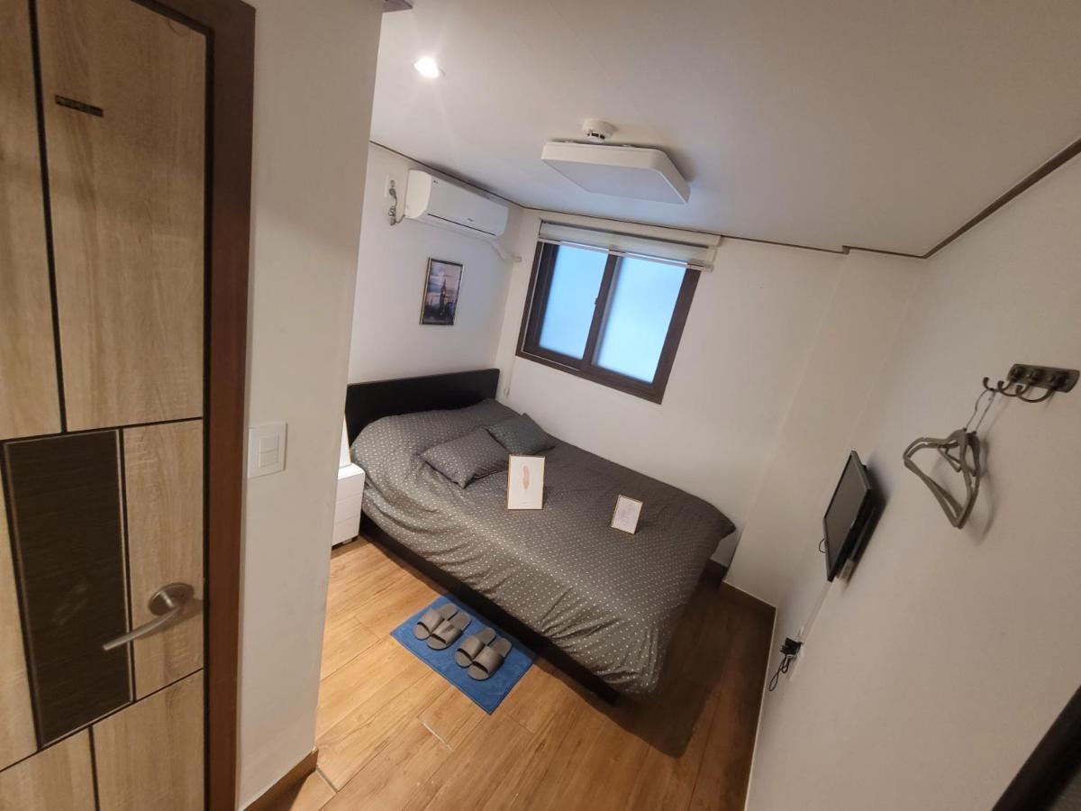 Hostel Olive Myeongdong *