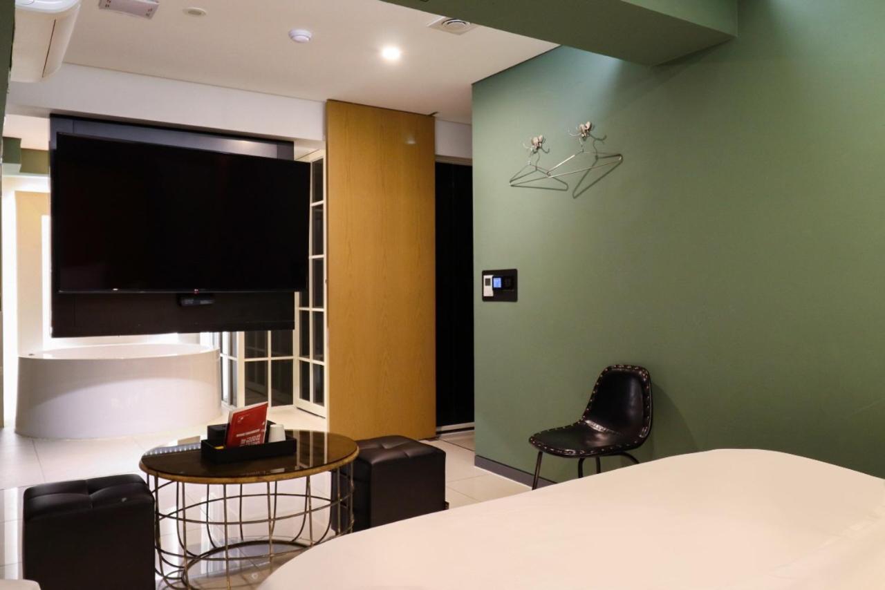 Hotel Shinchon Wol