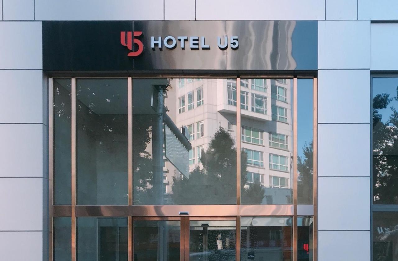 U5 Hotel *