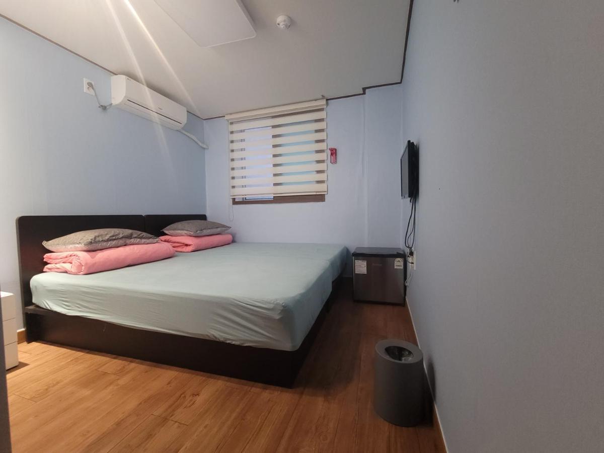 Hostel Olive Myeongdong *