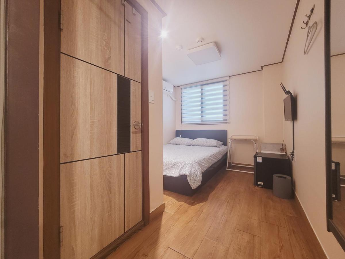 Hostel Olive Myeongdong *