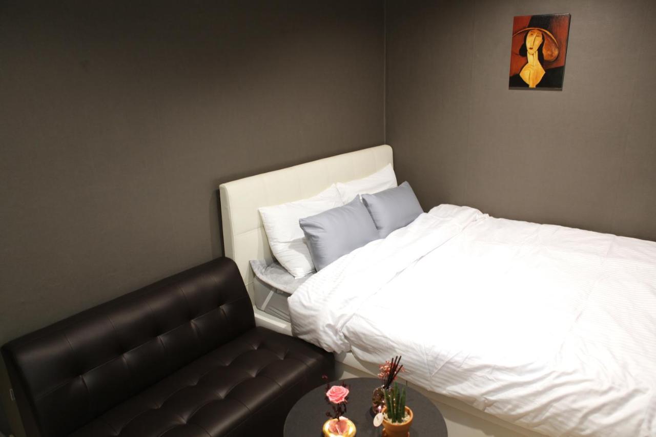 Ellen House Apartment *