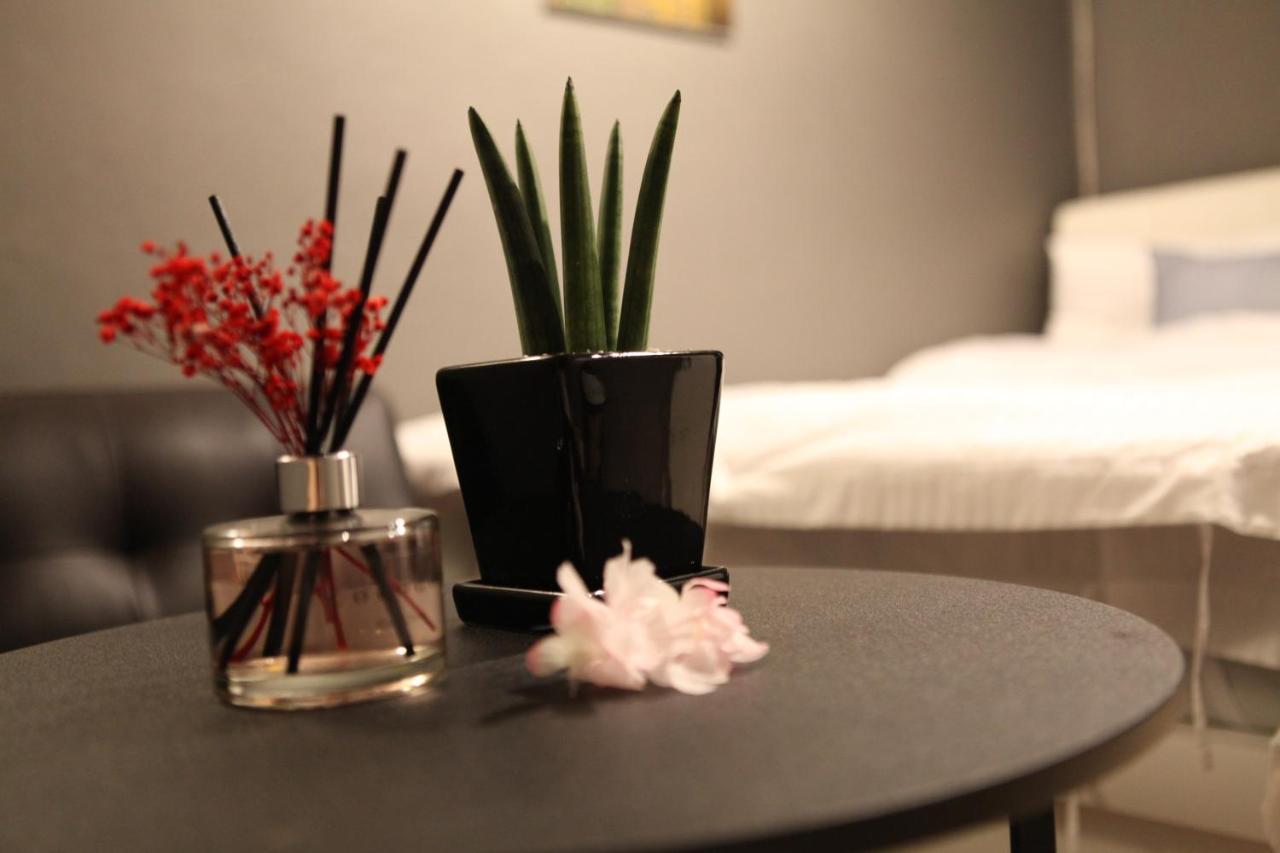 Ellen House Apartment *