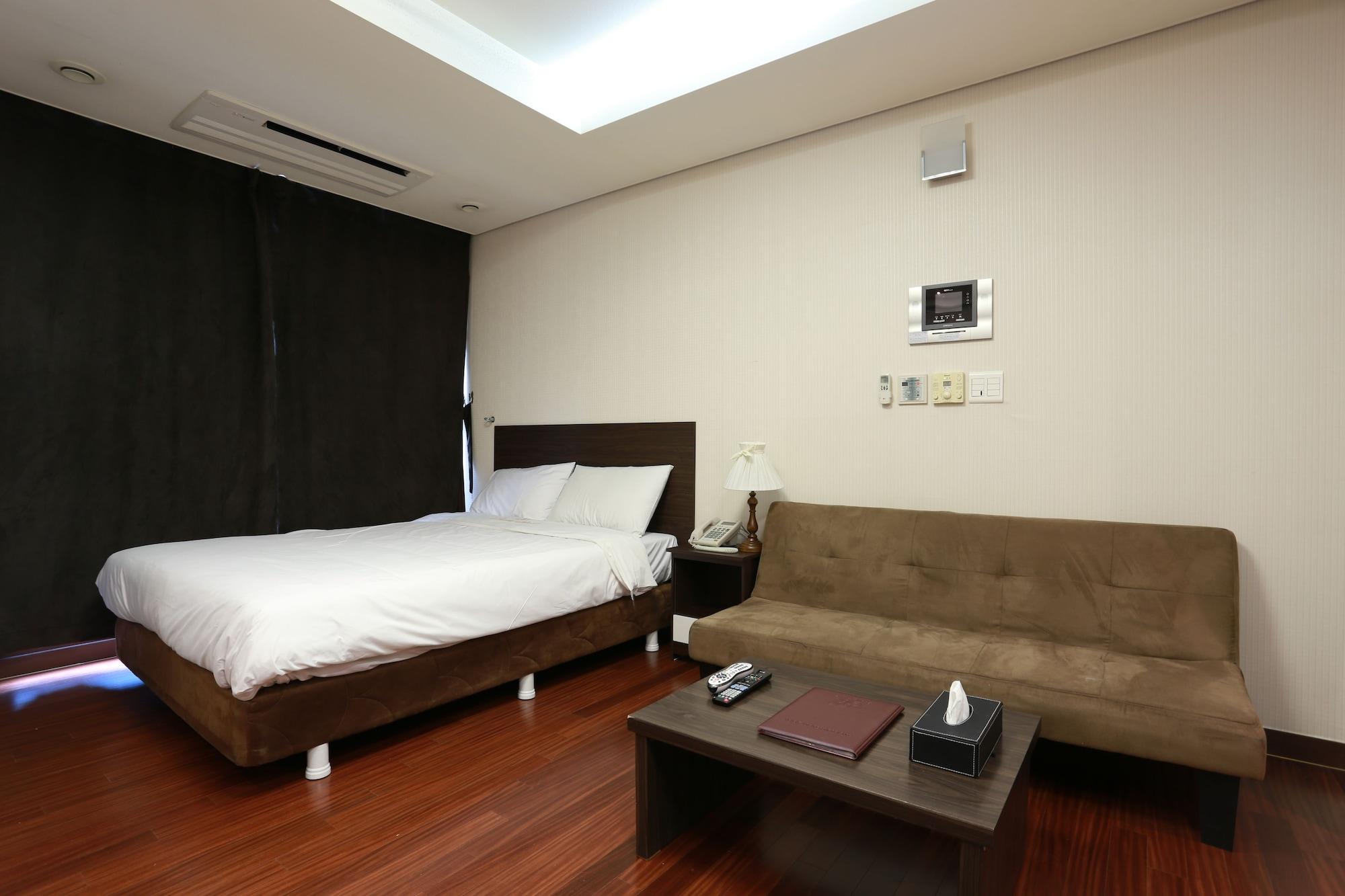 Brown Seoul