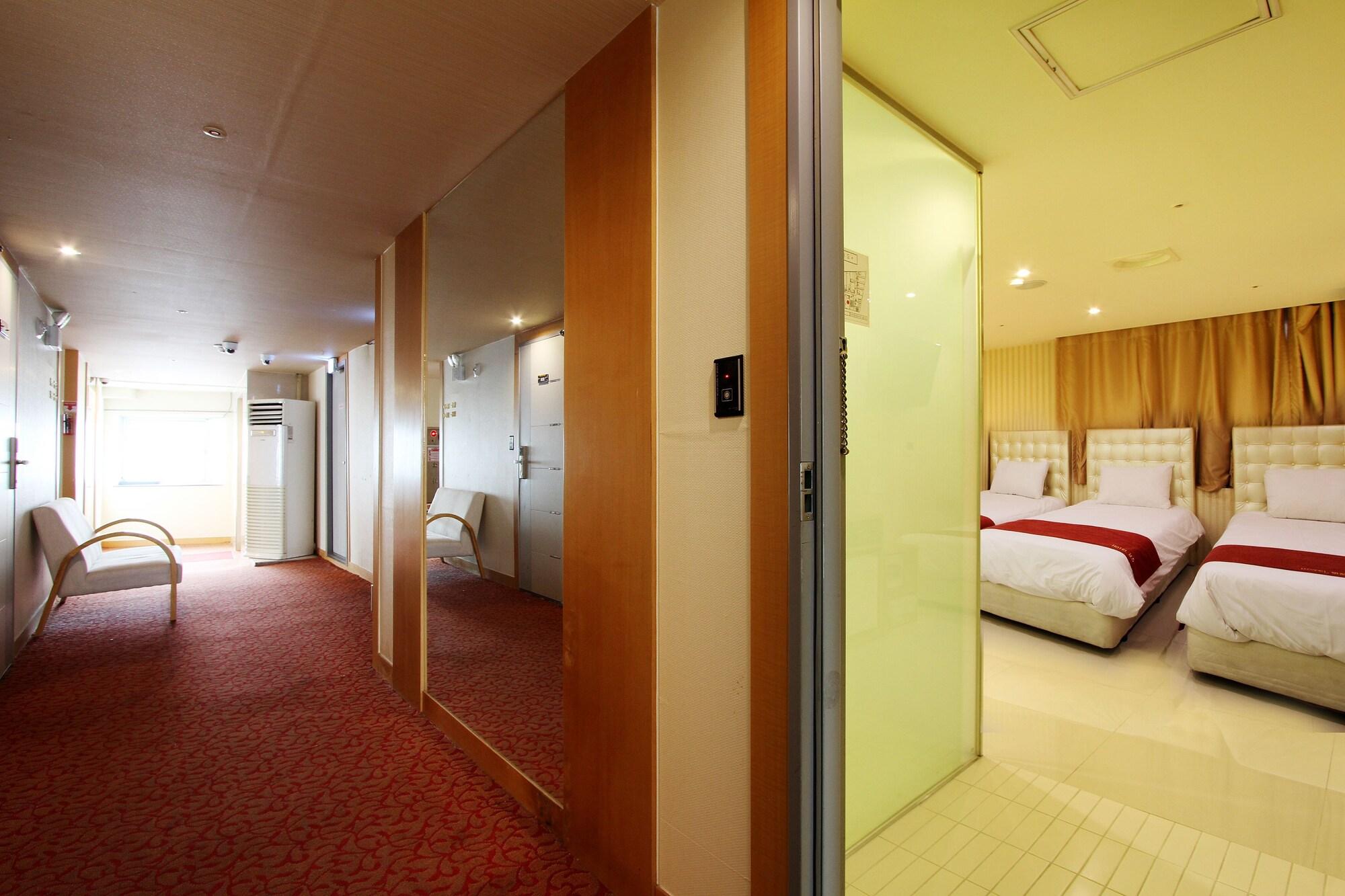 Cozy Myeongdong Hotel 3*