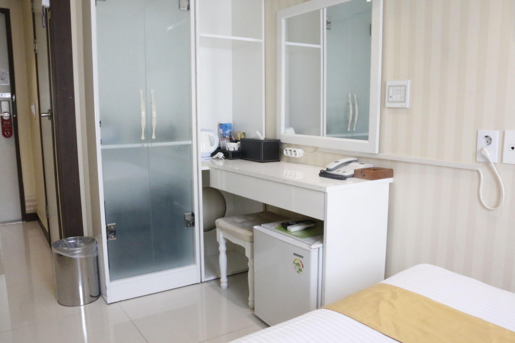 Cozy Myeongdong Hotel 3*