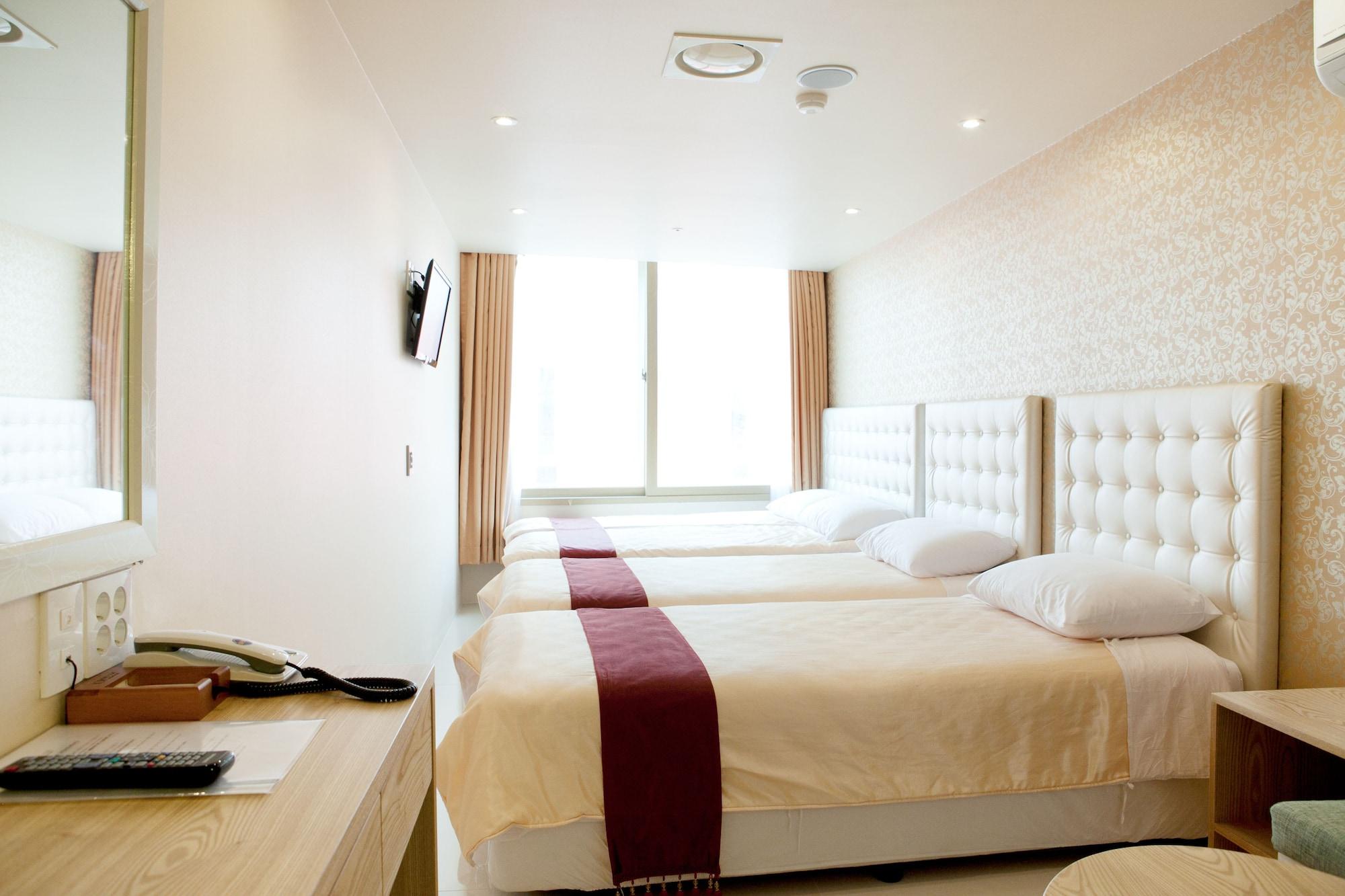 Hotel Cozy Myeongdong 3*