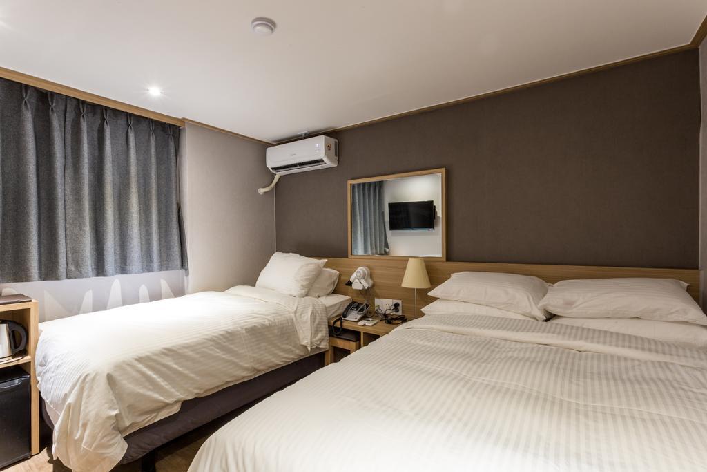 Hotel About