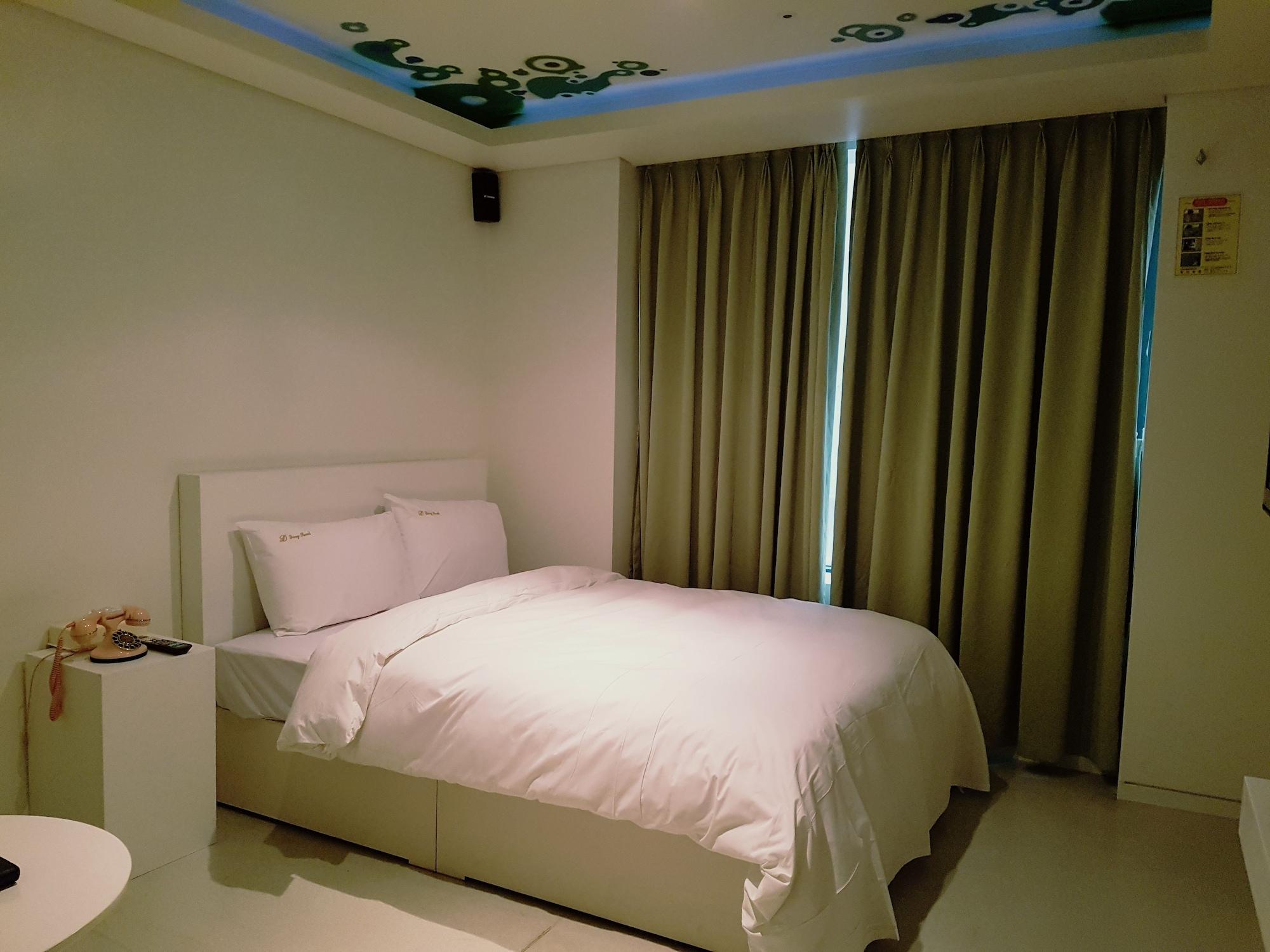 Hotel Dong 3*