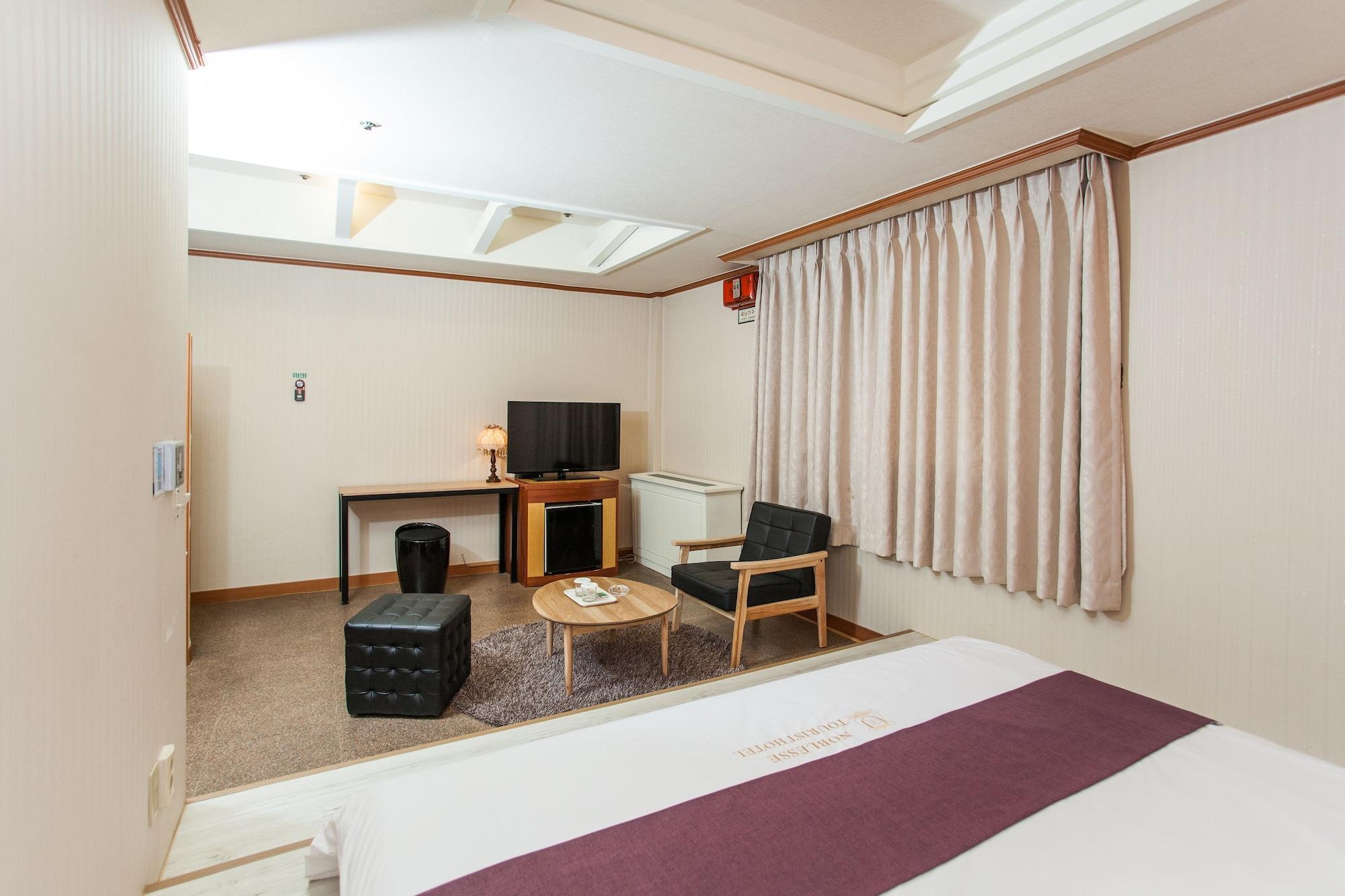 Hotel Noblesse Tourist 3*