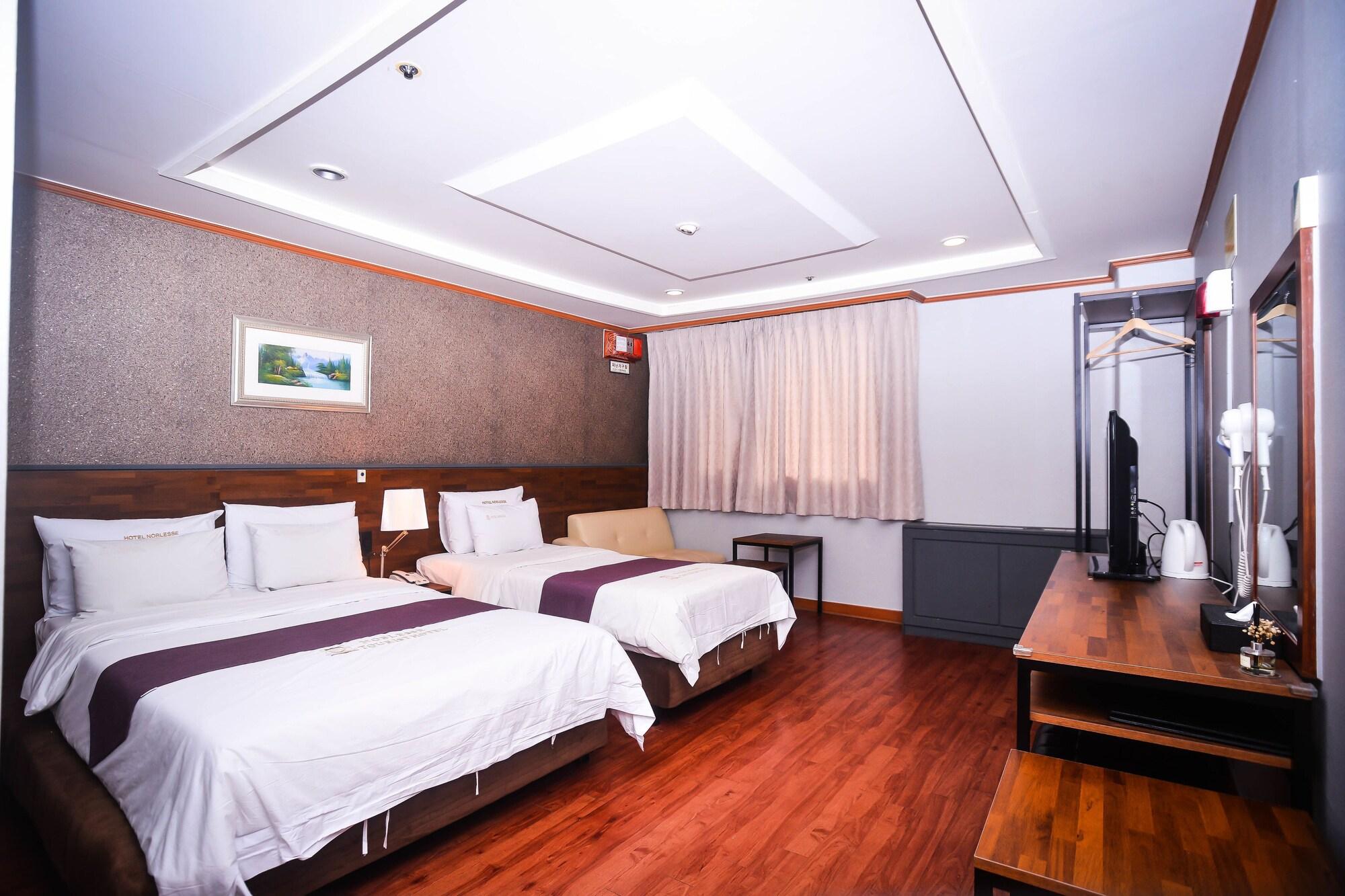 Hotel Noblesse Tourist