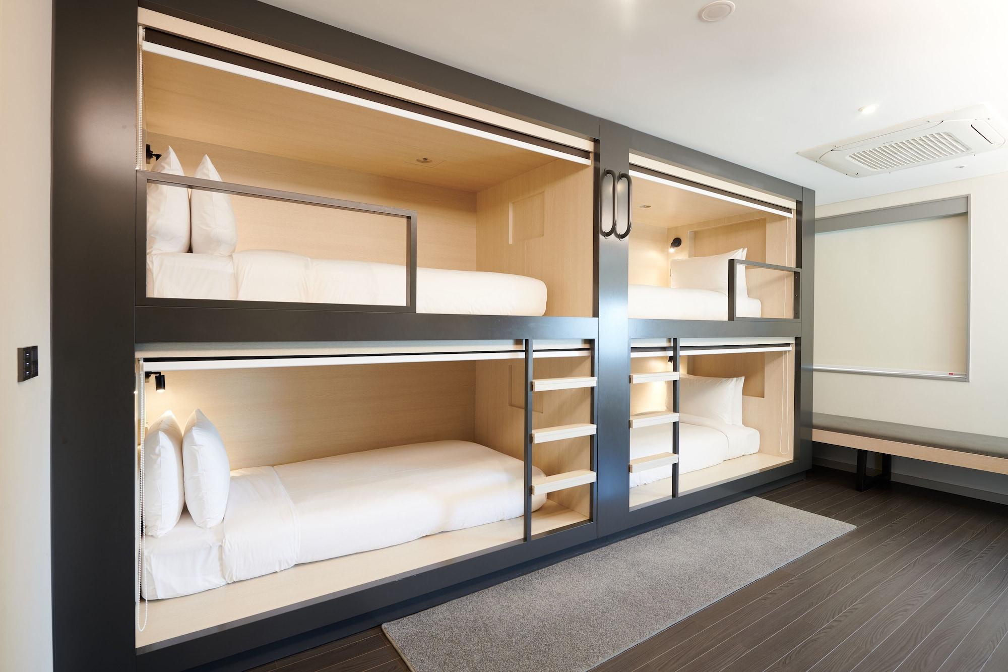 Nine Tree By Parnas Dongdaemun 4*