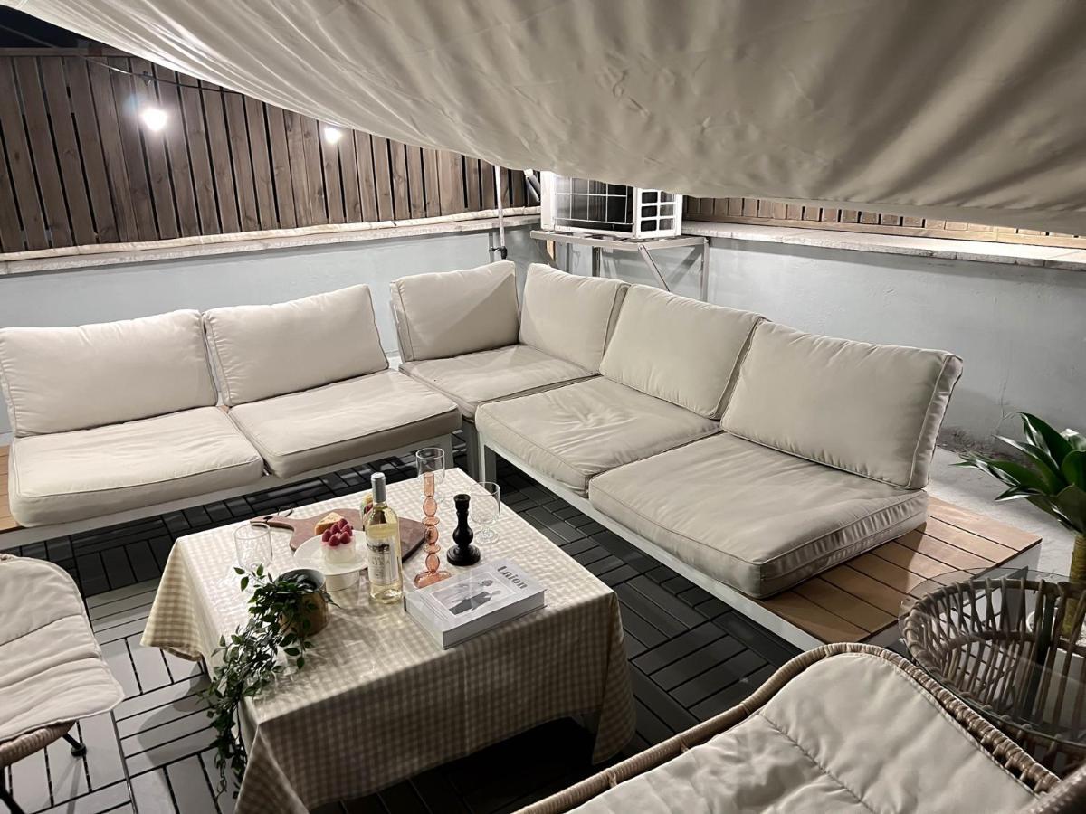 Dada Hongdae Guest house *